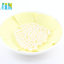 Las perlas al por mayor del ABS de la forma redonda perla granos flojos plásticos blancos de la perla del ABS con el agujero